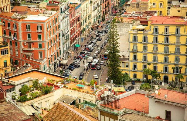Explore Naples in 60 minutes with a local