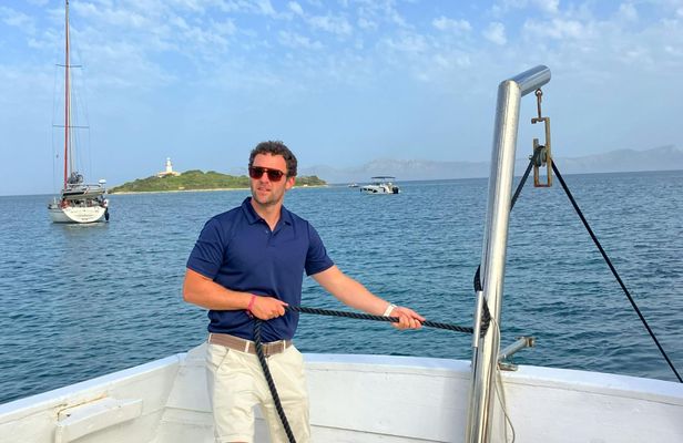 Sunset boat trip in Alcudia Bay with tapas and snorkelling
