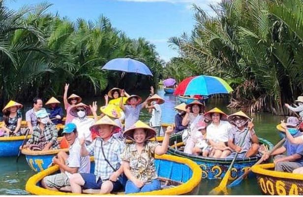 Sunset tour in the Cam Thanh Coconut Village