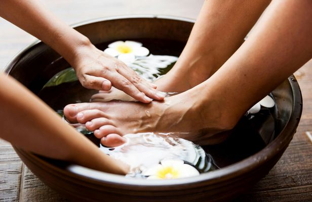1-hour foot massage in Hoi An