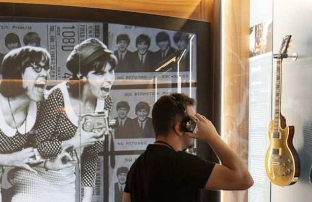 Entry Ticket to Barcelona Immersive Rock Museum Guitar Legends Hall