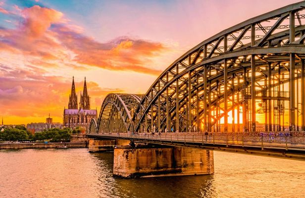 Cologne city tour by rickshaw