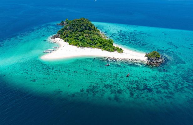 Power catamaran tour from Khao Lak to Phi Phi and Koh Khai