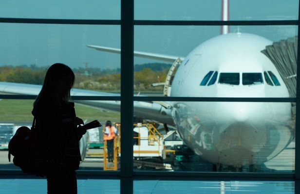 Entrance to the Chu Lai Airport business lounge