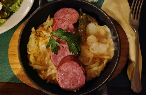Lausanne food tour with full meal