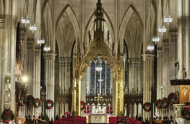 St. Patrick's Cathedral holiday tour with official audioguide