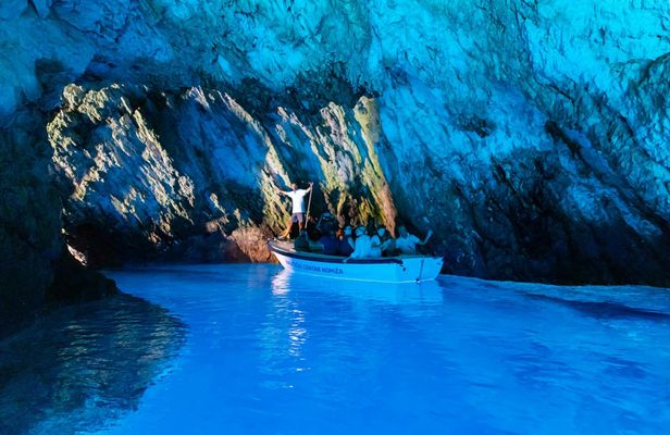 Blue Cave and 6 Islands boat tour from Split