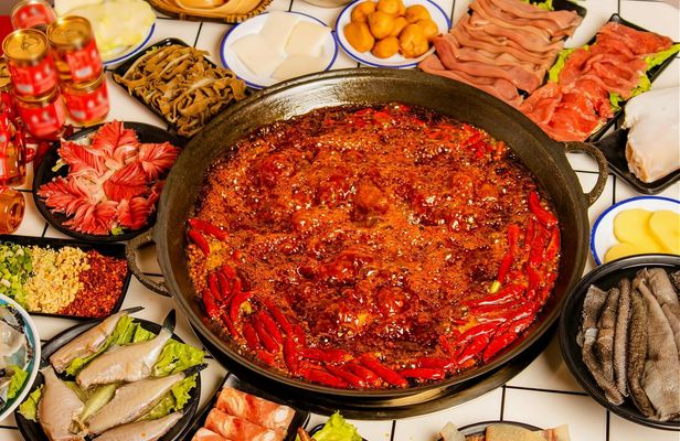 Chengdu private evening tour with hot pot dinner