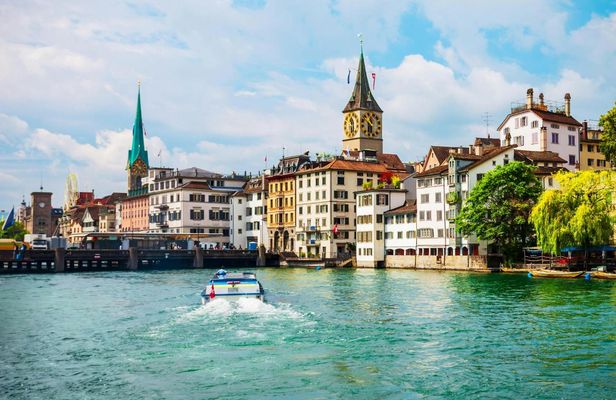 Discover Zurich's most photogenic spots with a local