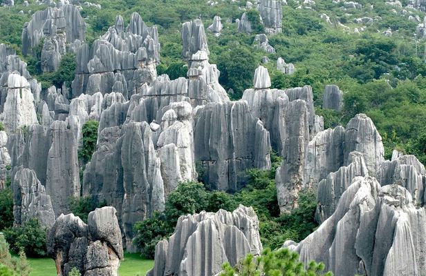 Kunming Stone Forest Wonders and Jiuxiang Cave with boat adventure