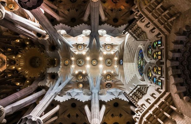 Half-day guided tour of Montserrat and Sagrada Familia