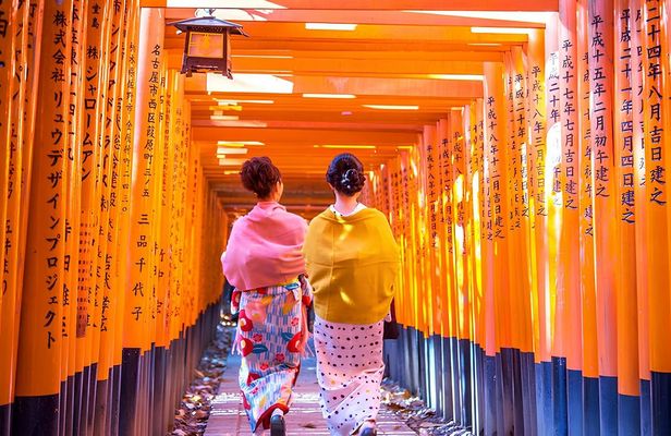 Guided day tour from Osaka to Nara Park, Arashiyama and Fushimi Inari