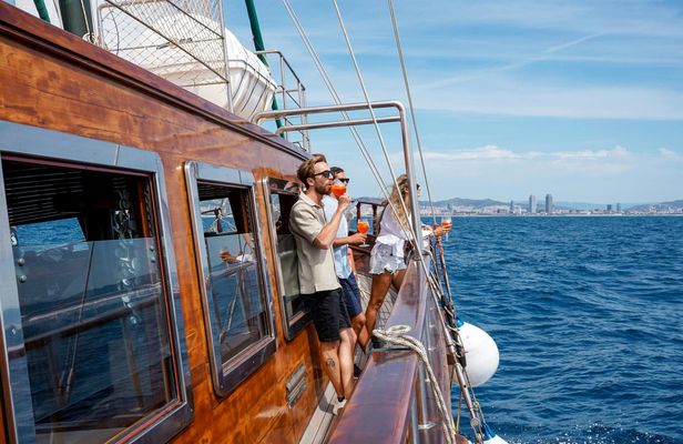 Barcelona sunset sailing cruise with live music in the Mediterranean