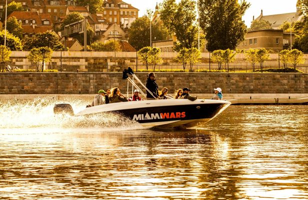 30-minute motorboat cruise along the Vistula River in Warsaw