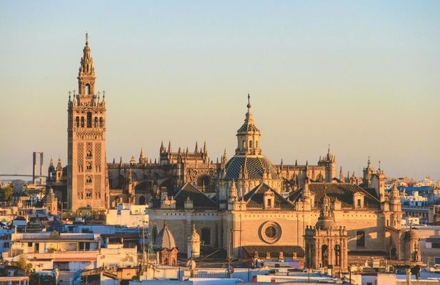 Guided tour of the Cathedral of Seville and Giralda Tower