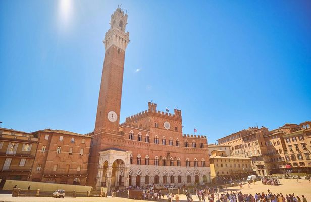 Tuscan villages English guided tour from Rome with Chianti tasting