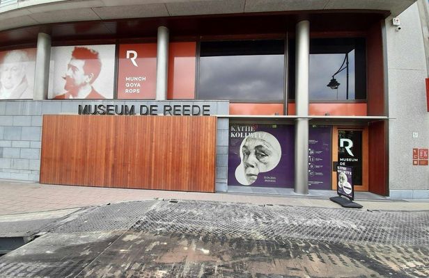 Self-guided audio tour of Antwerp's art and history