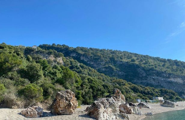 Half-day guided boat tour to Turtle Cave and Kroreza Beach