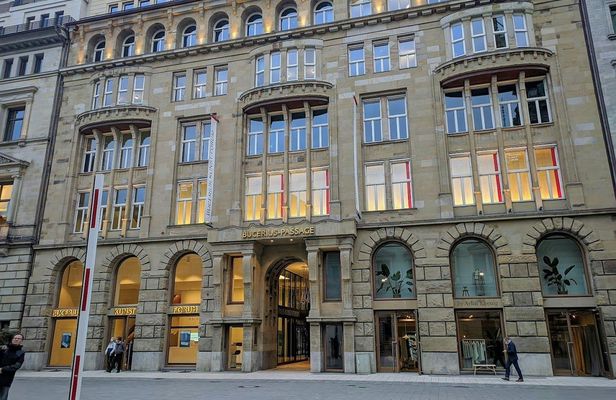 Bucerius Kunst Forum ticket and city sights audio tour