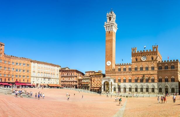 Siena and San Gimignano from Rome: Tuscany wine tour in a small group