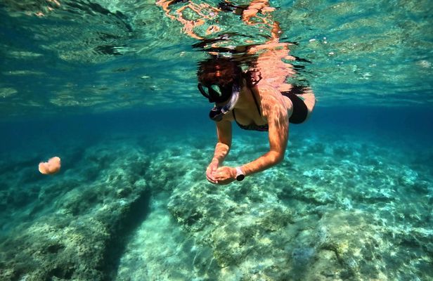 3-hour boat trip in Rhodes with snorkelling and on-board open bar