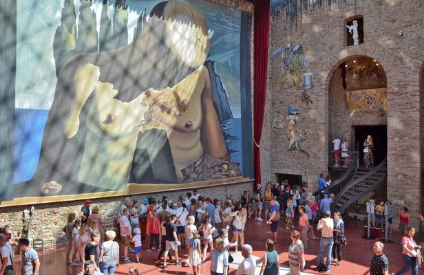 Dalí Theatre-Museum entrance ticket and guided visit