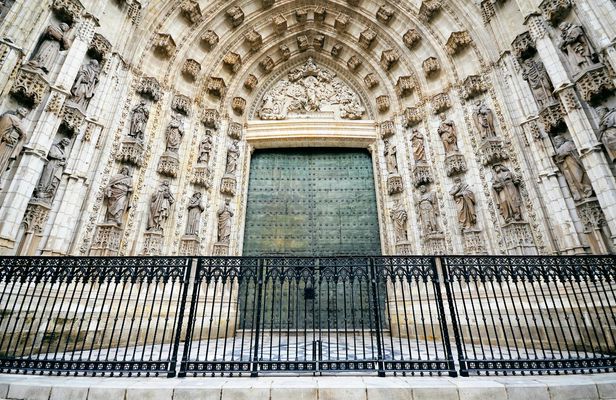 Seville Cathedral and Giralda entry tickets with audio guide