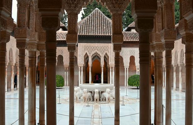 Granada City Pass, Alhambra entry and public transport