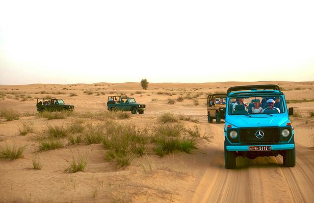 Al Marmoom desert safari tour by vintage G Class