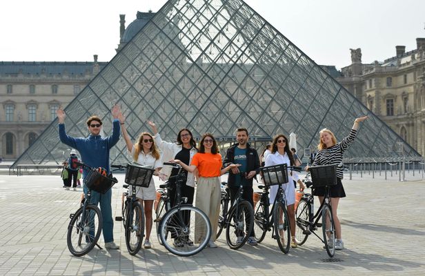 Highlights of Paris guided bike tour