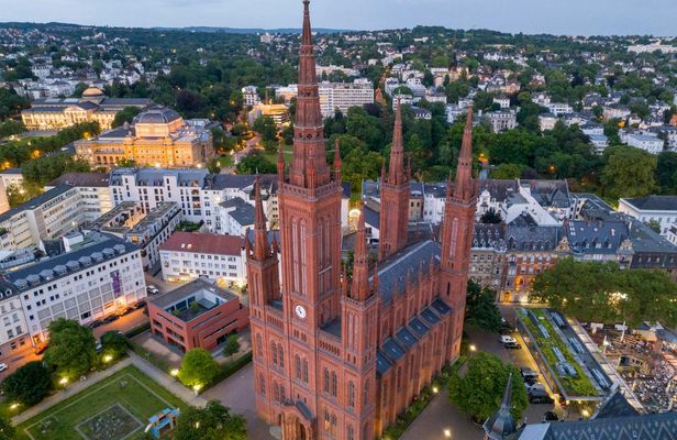 Wiesbaden city highlights walking tour with a local guide