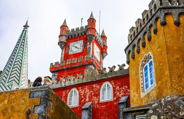 Full-day shared tour to Fátima, Nazaré, and Sintra from Lisbon