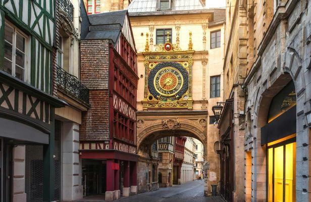 Rouen 2-hour city walking tour with a local guide
