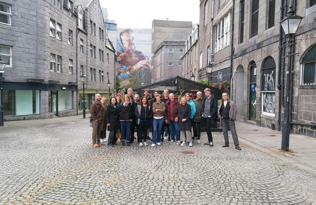 Private street art guided walking tour in Aberdeen