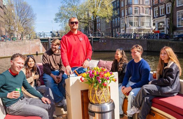 Cozy and fun canal boat tour of Amsterdam