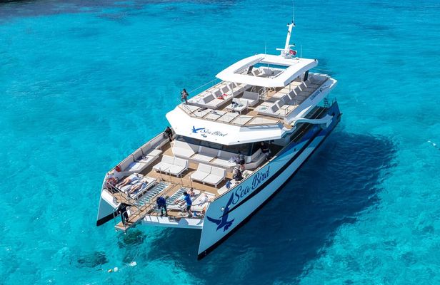 Blue Lagoon and Comino snorkeling cruise