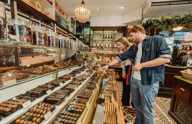 Parisian pastries and passageways tour