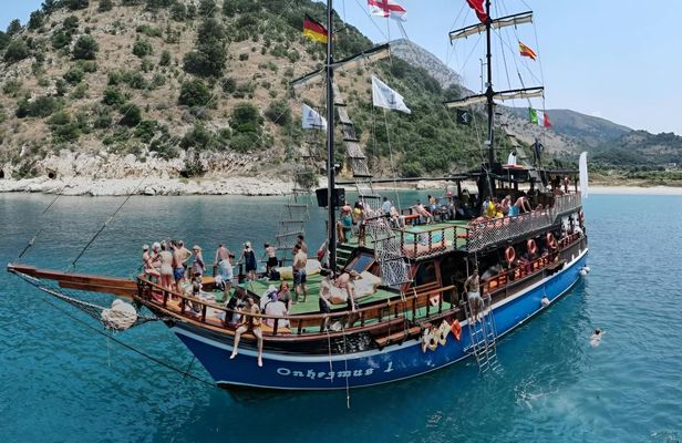 Pirate ship adventure to Kakome and Krorez hidden bays from Saranda