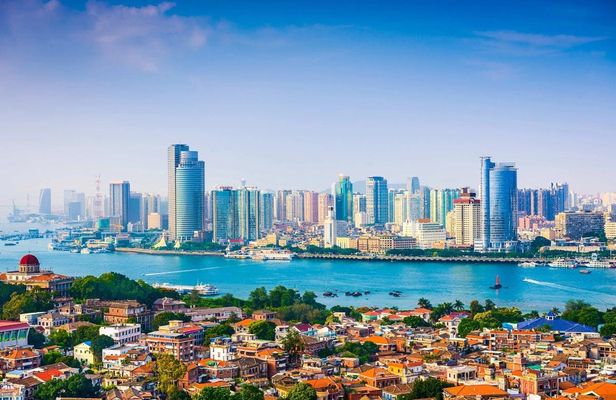 Premium Xiamen private tour with Gulangyu Island and urban gems