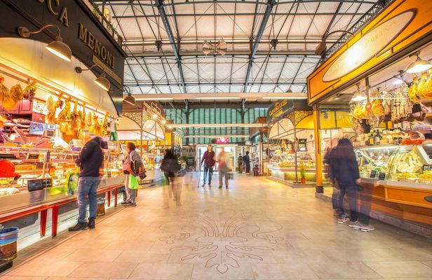 Market tour and pasta cooking class