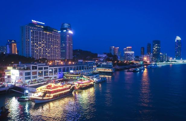 Xiamen night tour with Lujiang Cruise and Zhongshan Old Town