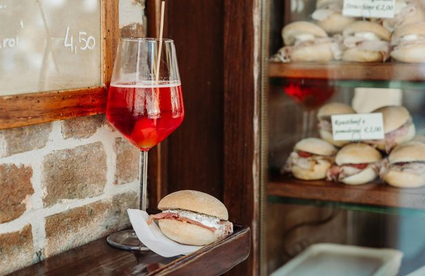 Venice Food Walking Tour and Rialto Market Tour