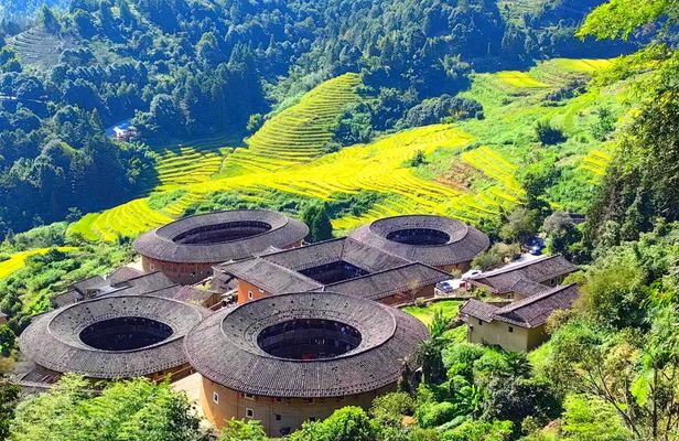Private day-escape to Tianluokeng Tulou from Xiamen