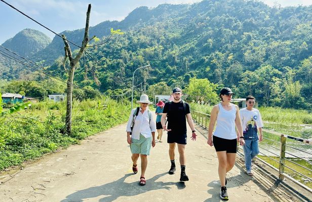 2-day 1-night Lan Ha Bay adventure tour from Cat Ba Town