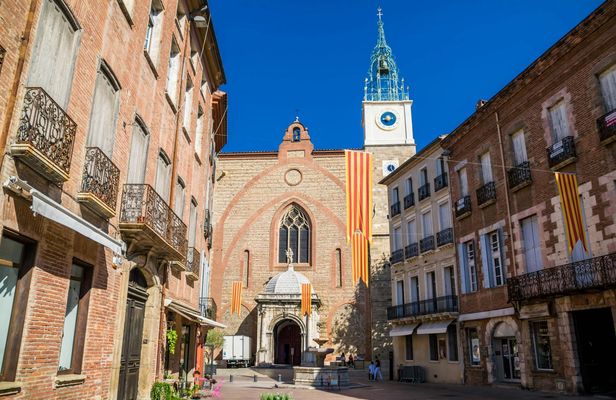 Perpignan 2-hour introductory walking tour with a local