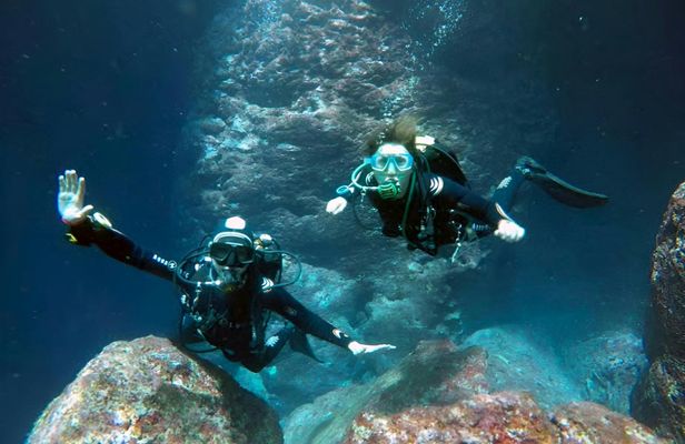 Beginner scuba diving adventure in Malta