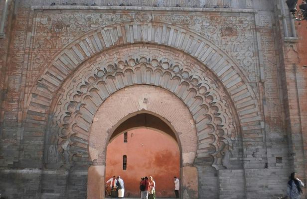 Extended self-guided city exploration trail in Marrakesh