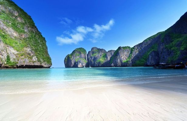 Phi Phi Island early bird boat trip from Krabi