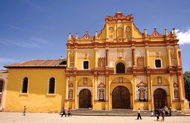 Guided tour of San Juan Chamula and Zinacantán village