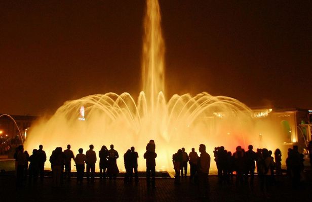 Private guided tour through Lima's Magic Water Circuit